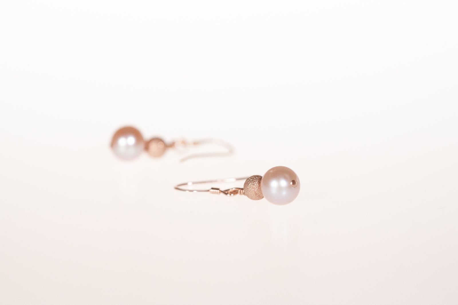 Pick A Pearl Plumeria Earrings in Rose Gold - 18mm – Maui Divers Jewelry